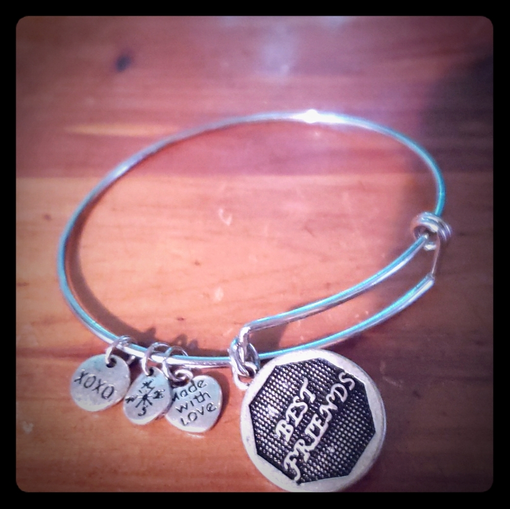 Adjustable bestfriend bangle charm bracelet